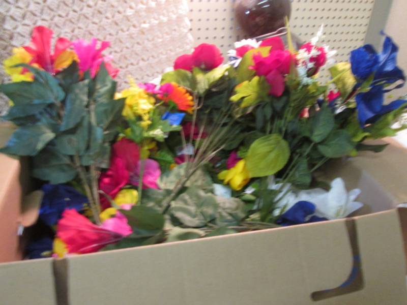 lot 171 image: Box Full of Fake Flowers  CS...