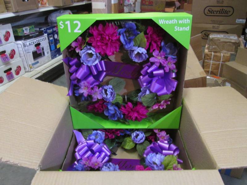 lot 173 image: Lot of 4 MOM Floral Wreaths with St...