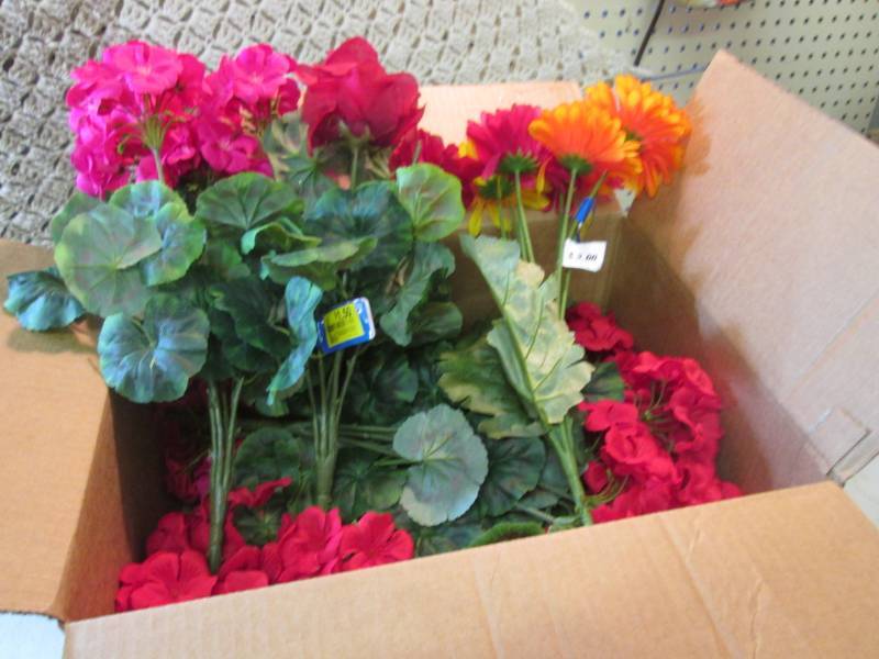 lot 174 image: Box Full of Fake Flowers  CS...