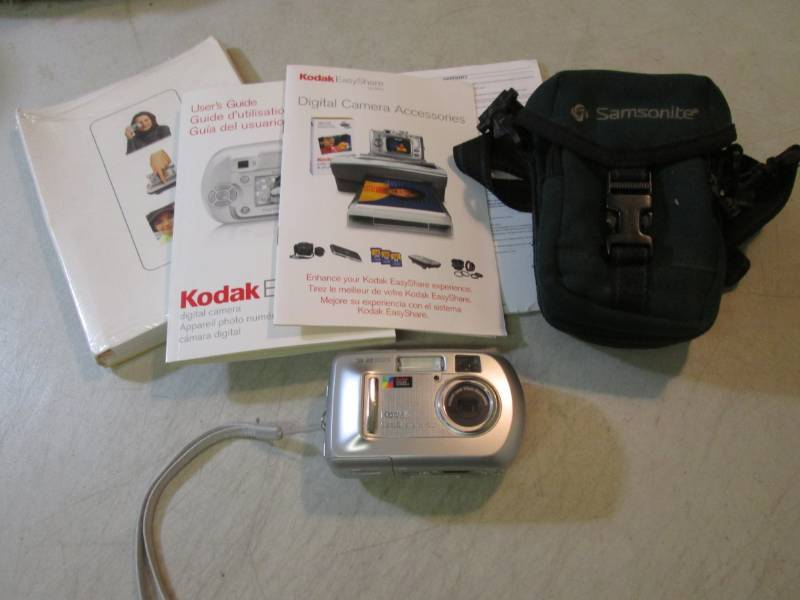 lot 213 image: Kodak Digital Camera with Case and ...