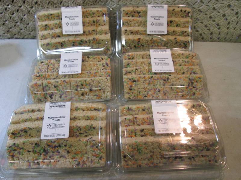 lot 230 image: 6 Trays of Marshmallow Rice Crispy ...