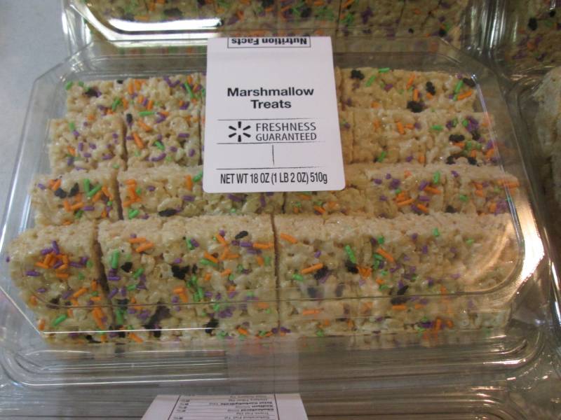 lot 231 image: 6 Trays of Marshmallow Rice Crispy ...