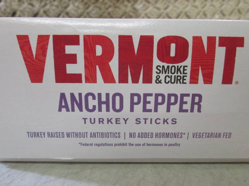 lot 246 image: Box of 24 Vermont Smoke & Cure Anch...