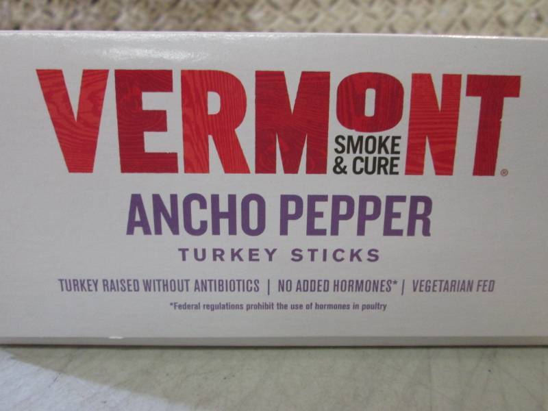 lot 247 image: Box of 24 Vermont Smoke & Cure Anch...