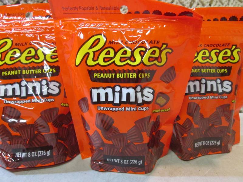lot 260 image: 3 Bags of Reeses Peanut Butter Cup ...
