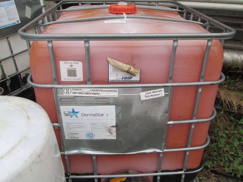 3 Liquid container pallets, plus 3 ...