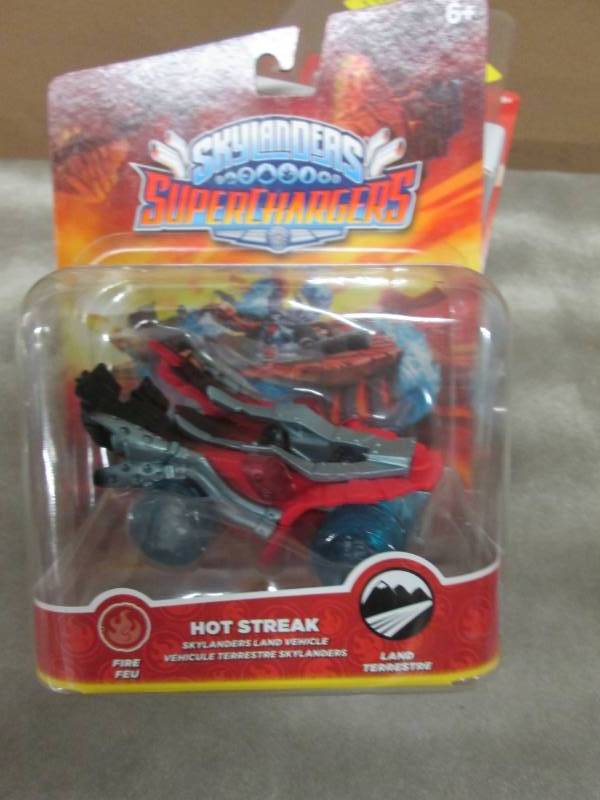 5 Skylanders Superchargers Hot Stre...