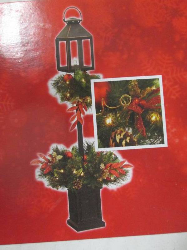 Home Accents Holiday 4 ft Lantern P...