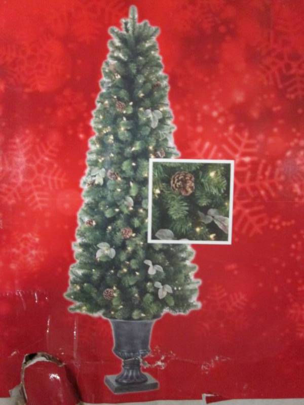 Home Accents Holiday 6.5 ft Greenla...