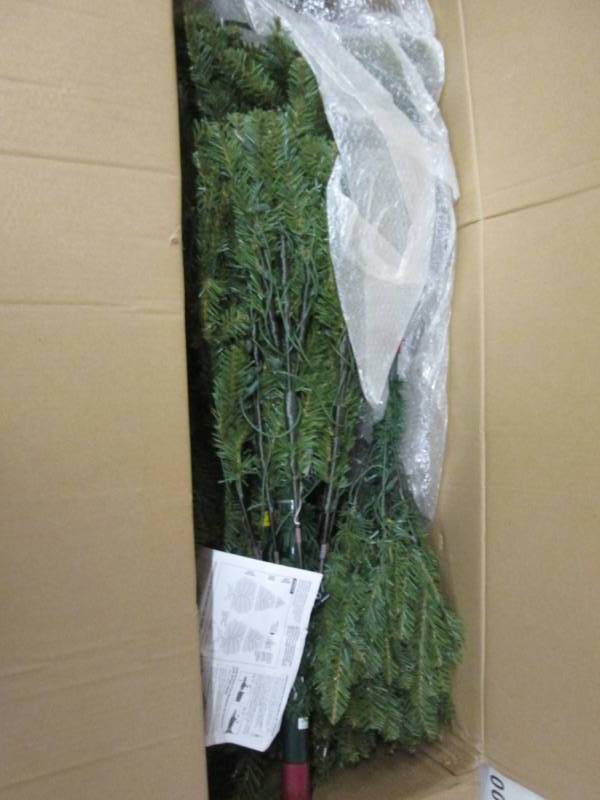 6.5 ft Dunhill Spruce Pre-Lit Chris...