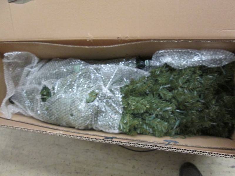 7.5 ft Pre-Lit  Matthew Fir Christm...