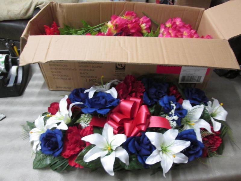 Cemetery Spray & Box of Artificial ...