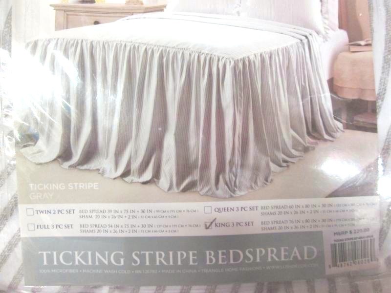 lot 3 image: Reversible Bedspread (King) Vincent...