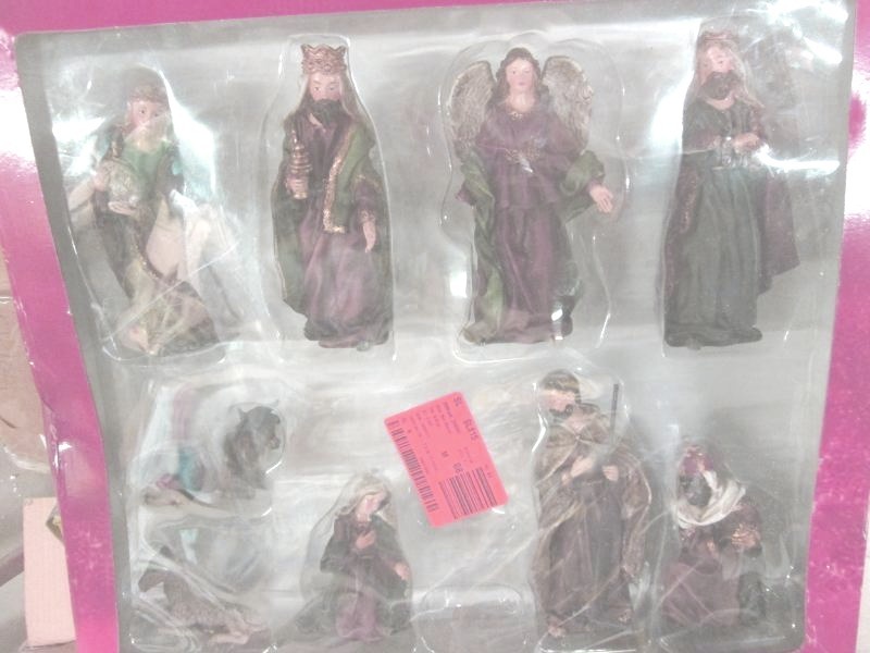 lot 23 image: 9pc Nativity Set -Open Box 2B...