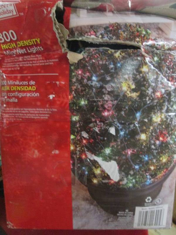 lot 30 image: 300 High Denisity Mini Net Lights ...