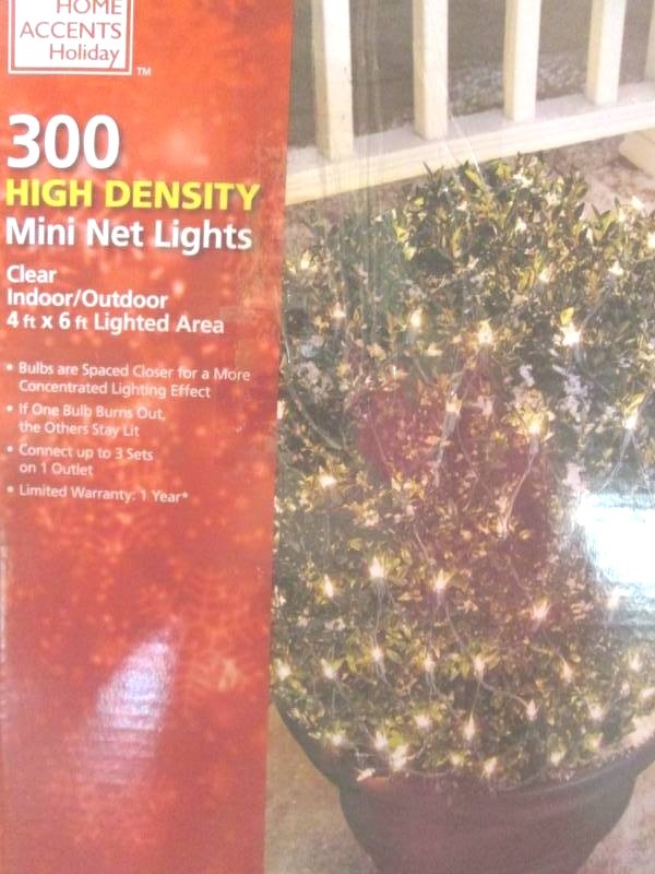 lot 62 image: 300 High Density Mini Net Lights (C...