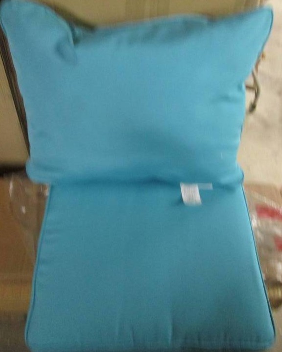 lot 101 image: Sunbrella Chaise Lounge Cushions 2p...