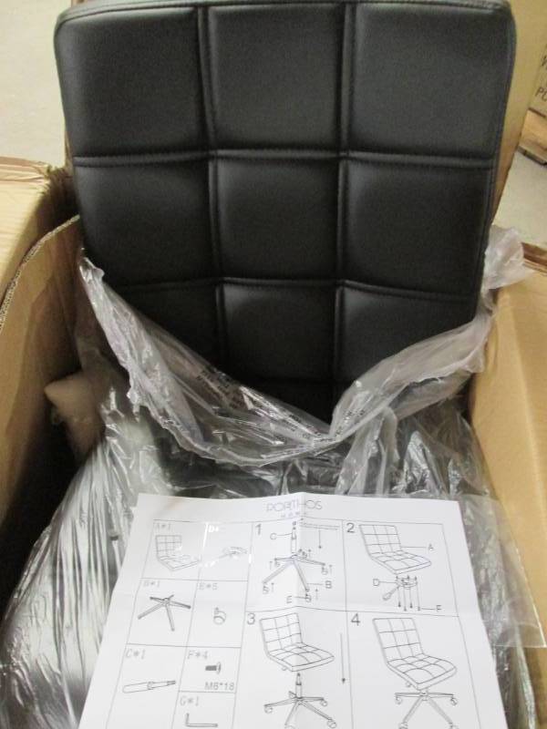 lot 120 image: PortHos Office Chair (BlackChrome-...