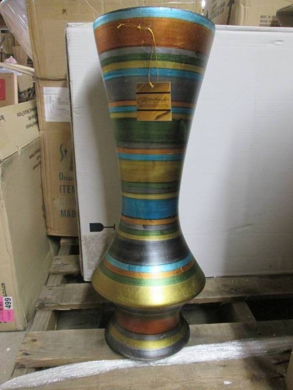 lot 138 image: Saylor Floor Vase (Est. Dim 10 X ...