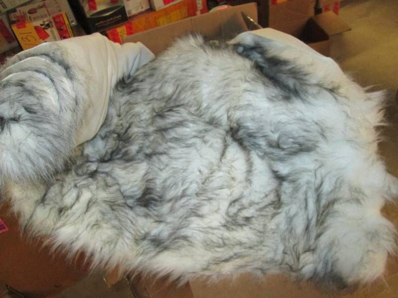 lot 155 image: France Gradient Gray Area Rug 11...