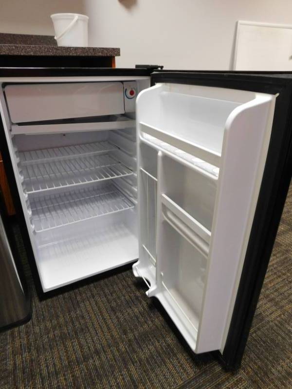 lot 13 image: Danby Mini Refrigerator & Garbage Can