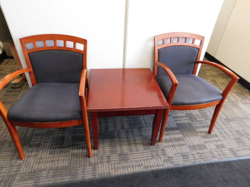 lot 18 image: Lobby Area Furniture