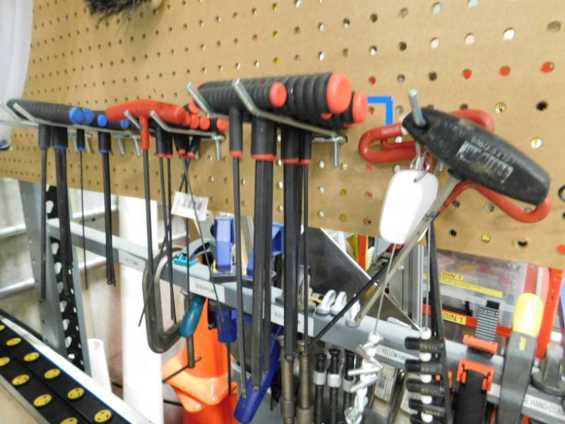lot 85 image: Tool Peg Board with Tools
