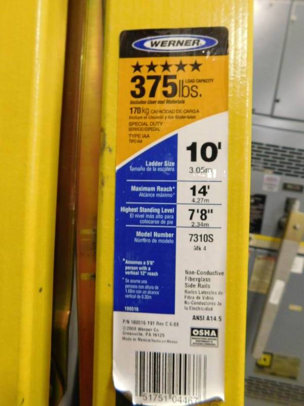 lot 89 image: 10 Werner Fiber Glass Ladder