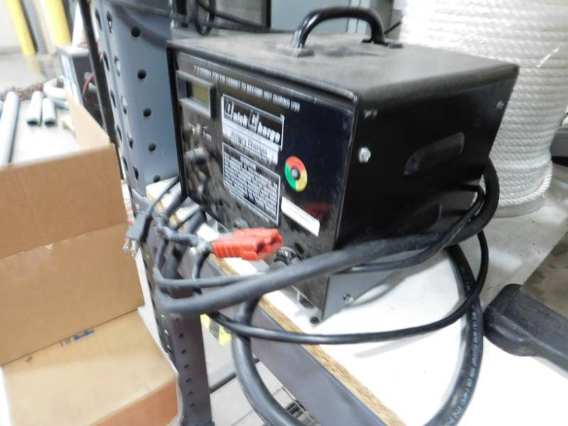 lot 98 image: 24V Single Phase Quick Charger