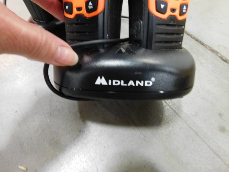 lot 106 image: Two Sets of Midland Walkie Talkies