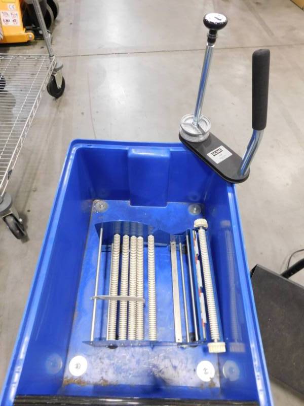lot 118 image: Rolling Storage Cart, Office Footrest, Space Heater