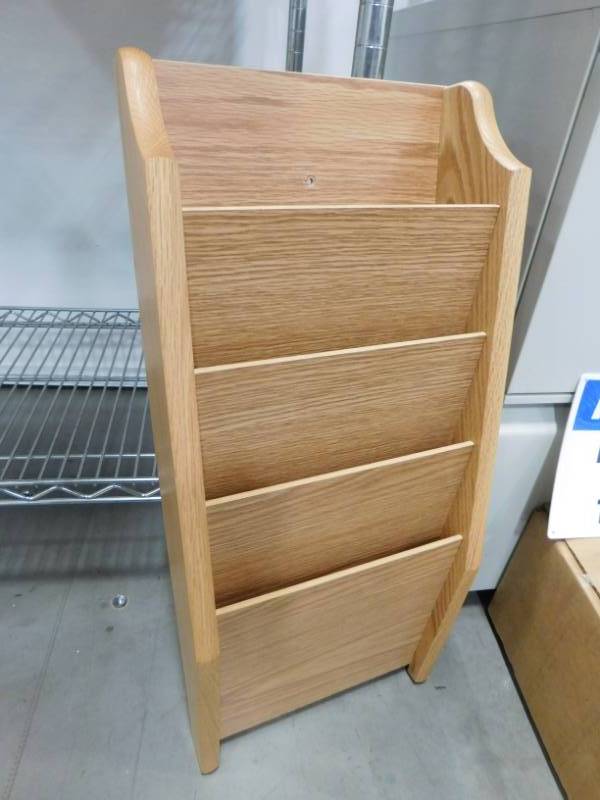 lot 122 image: Office Supplies