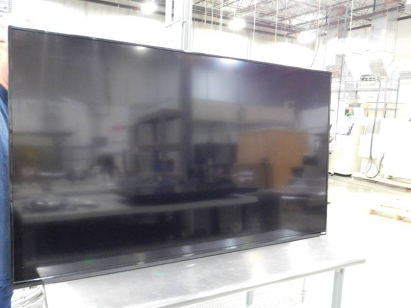 lot 126 image: 60 VIZIO Flat Screen TV w Mounting Brackets & Remote #2