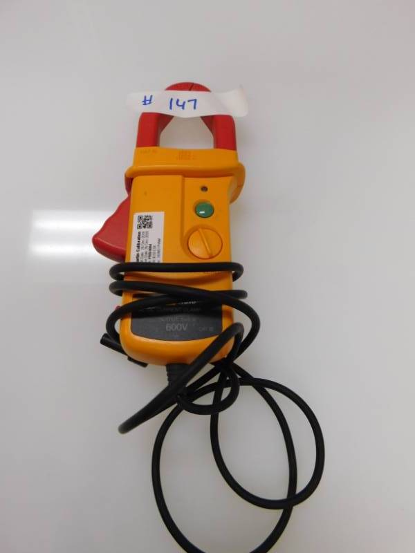 lot 147 image: Fluke i1010 ACDC Current Clamp