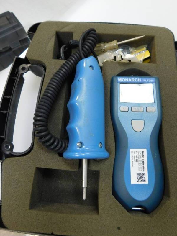 lot 171 image: Tachometer, Optical Laser Kit