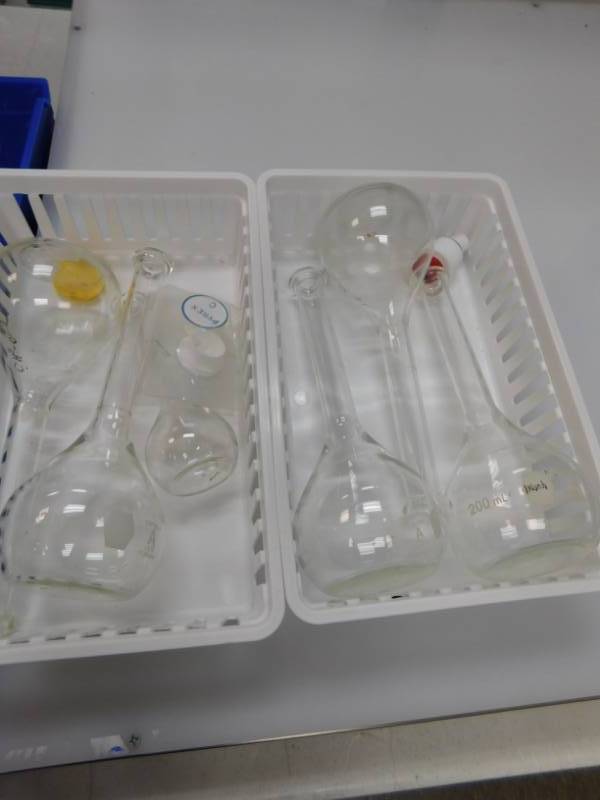 lot 185 image: Misc. Lab Glassware