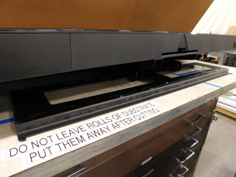 lot 200 image: 55 VIZIO Flat Screen TV with Mounting Brackets