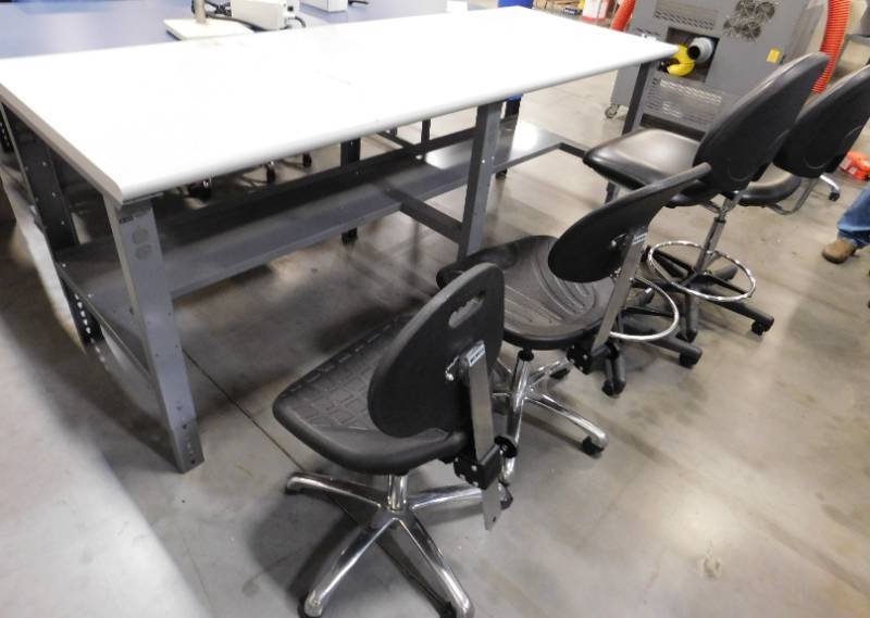 lot 206 image: Uline Work Table & Four Tech Chairs