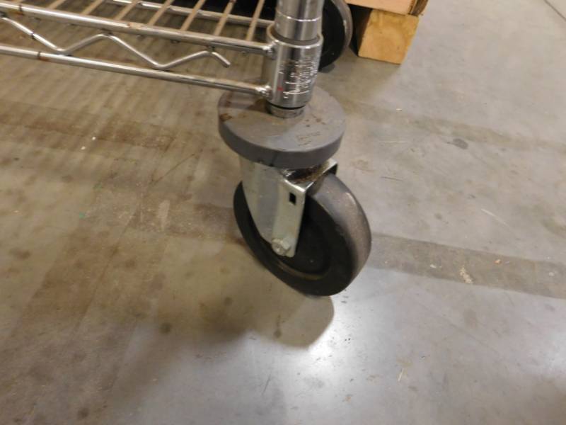 lot 224 image: Metro Rolling Utility Cart