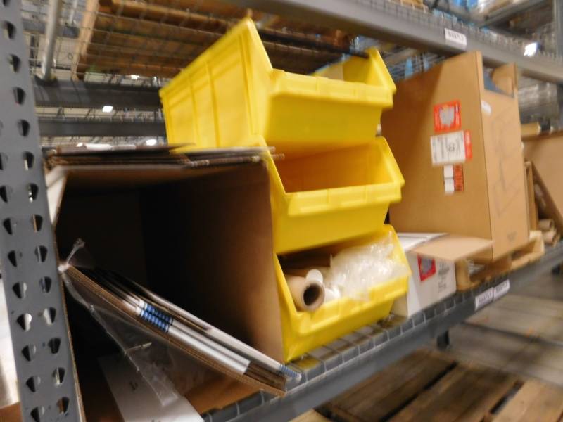 lot 255 image: Shipping Supplies