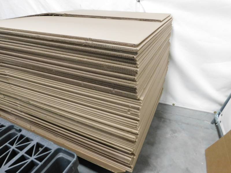 lot 260 image: NEW Gaylord Pallet Boxes