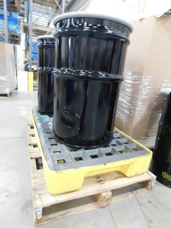 lot 268 image: Spill container - 52 x 26