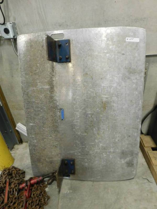 lot 275 image: Aluminum Dock Plate - 30 x 48