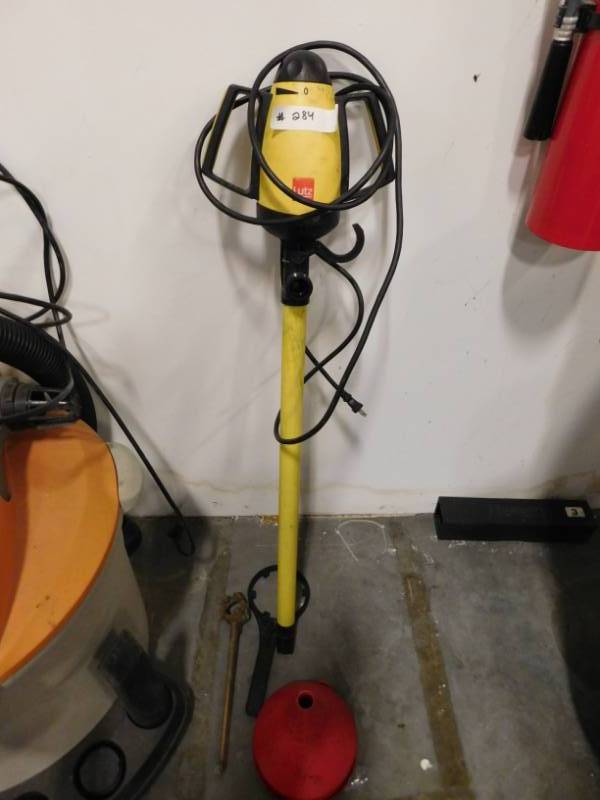 lot 284 image: Shop Vac, Lutz Barrel Pump, Funnel, Openers