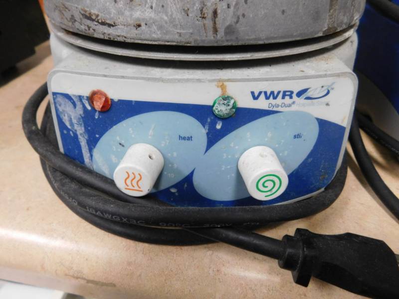 lot 294 image: Two VWR Hot Plates