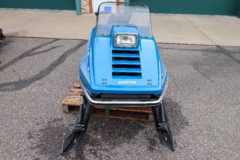 lot 2 image: 1980 Kawasaki Drifter Snowmobile