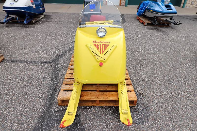 lot 6 image: 1965 Ski-Doo B5 Olympque 250 Rotax Snowmobile