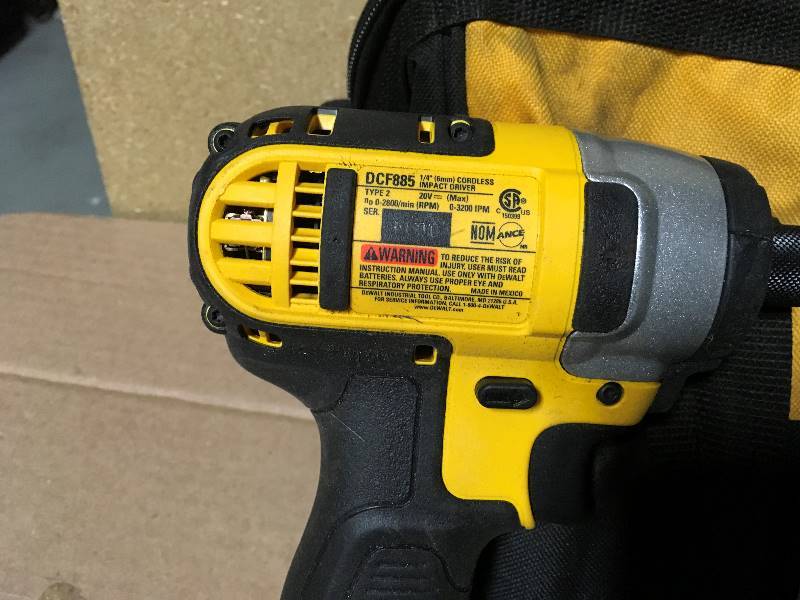 lot 125 image: DEWALT 20-Volt MAX Lithium-Ion Cordless 14 in. Impact Driver USED