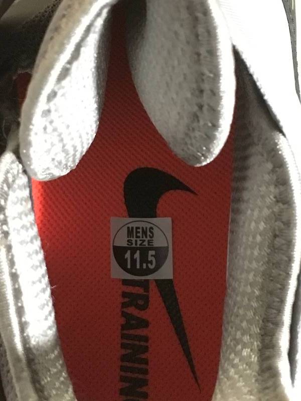 lot 62 image: NIKE TENNIS SHOES TRAINING MENX SIZE 11.5