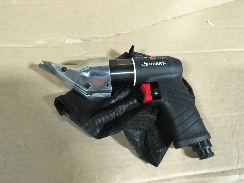 lot 65 image: Husky Air Shear